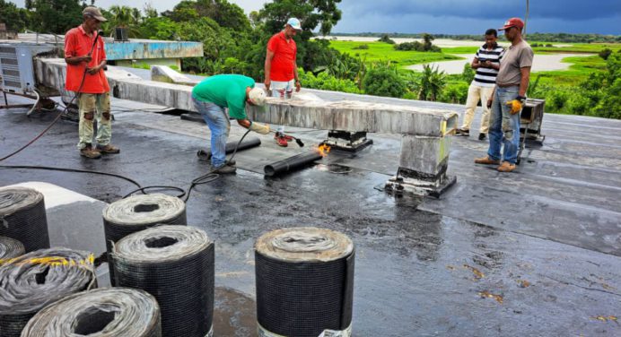 Alcaldía de Sotillo impermeabilizó áreas del Hospital de Barrancas del Orinoco