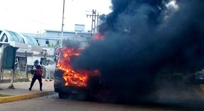 Autobús se incendió en la avenida Juncal de Maturín