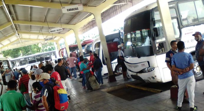 Buses de ruta Caripe-Maturín dejan de trabajar por falta de combustible