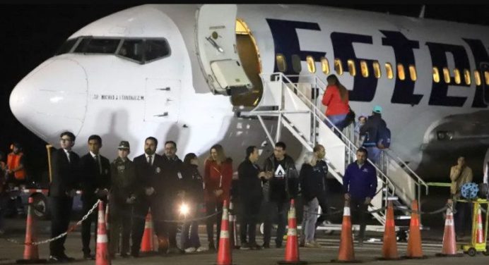 Chile envía una delegación a Venezuela para negociar nuevos vuelos de repatriación