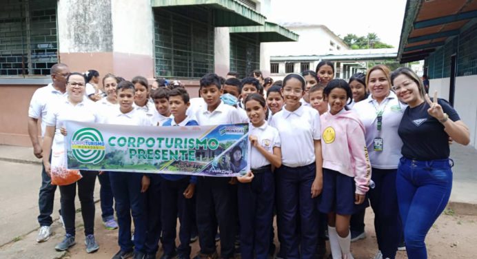 Con jornada de «Turismo y Ambiente» estudiantes celebraron día mundial del reciclaje