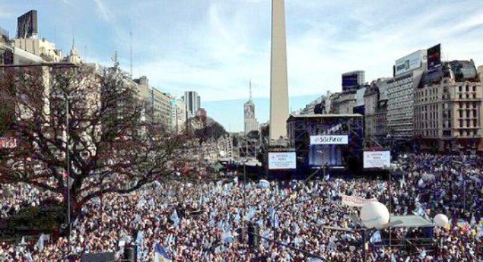 Cristina Fernández encabeza acto por los 20 años del kirchnerismo