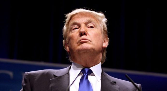 Defensa de Trump pide al juez la anulación del juicio por violación