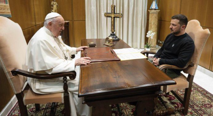 El papa recibe a Zelenski y conversan 40 minutos en el Vaticano
