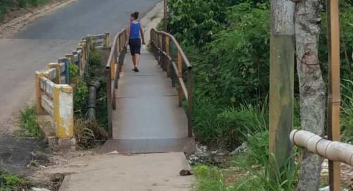 En Las Piñas de Boquerón piden limpieza del río