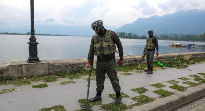 India despliega al Ejército para apaciguar la violencia en el este del país