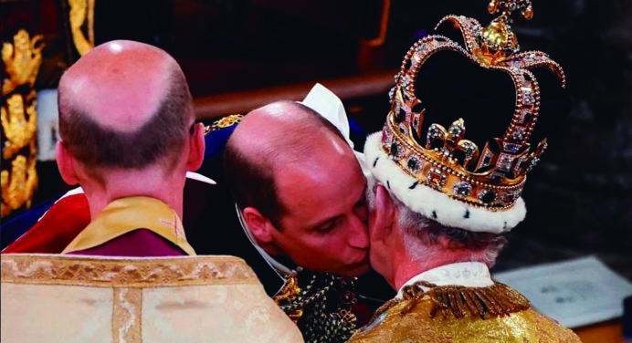 Las palabras que el Rey Carlos III susurró a su hijo el Príncipe Williams durante la Coronación