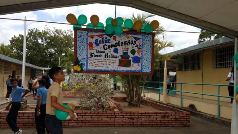 liceo simon bolivar celebra su 42 aniversario educando con calidad laverdaddemonagas.com whatsapp image 2023 05 15 at 1.54.14 pm