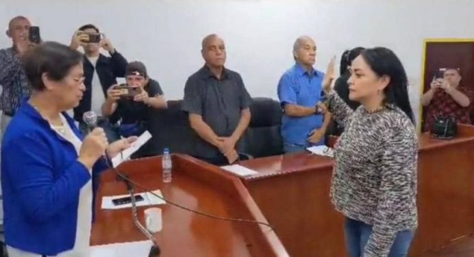 Lilys Osuna asume como alcaldesa del Municipio Simón Rodríguez tras detención de Paraqueima