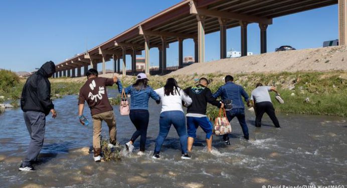 México reconoce flujo importante de migrantes ante el fin del Título 42