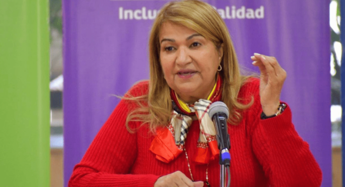 Ministra Yelitze Santaella anuncia comisión para debatir contrato colectivo de maestros