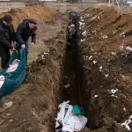 onu contabiliza la muerte de 8 791 civiles en ucrania desde el inicio de la guerra laverdaddemonagas.com fosa comun afueras mariupol ucrania 97