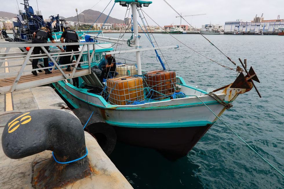 Un venezolano entre los detenidos del pesquero con 1.500 kilos de cocaína en Canarias