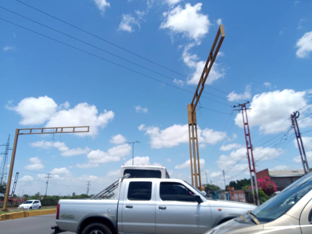 vecinos claman urgente colocacion de semaforos ante nueva muerte en cruce de las cayenas laverdaddemonagas.com whatsapp image 2023 05 07 at 3.29.49 pm
