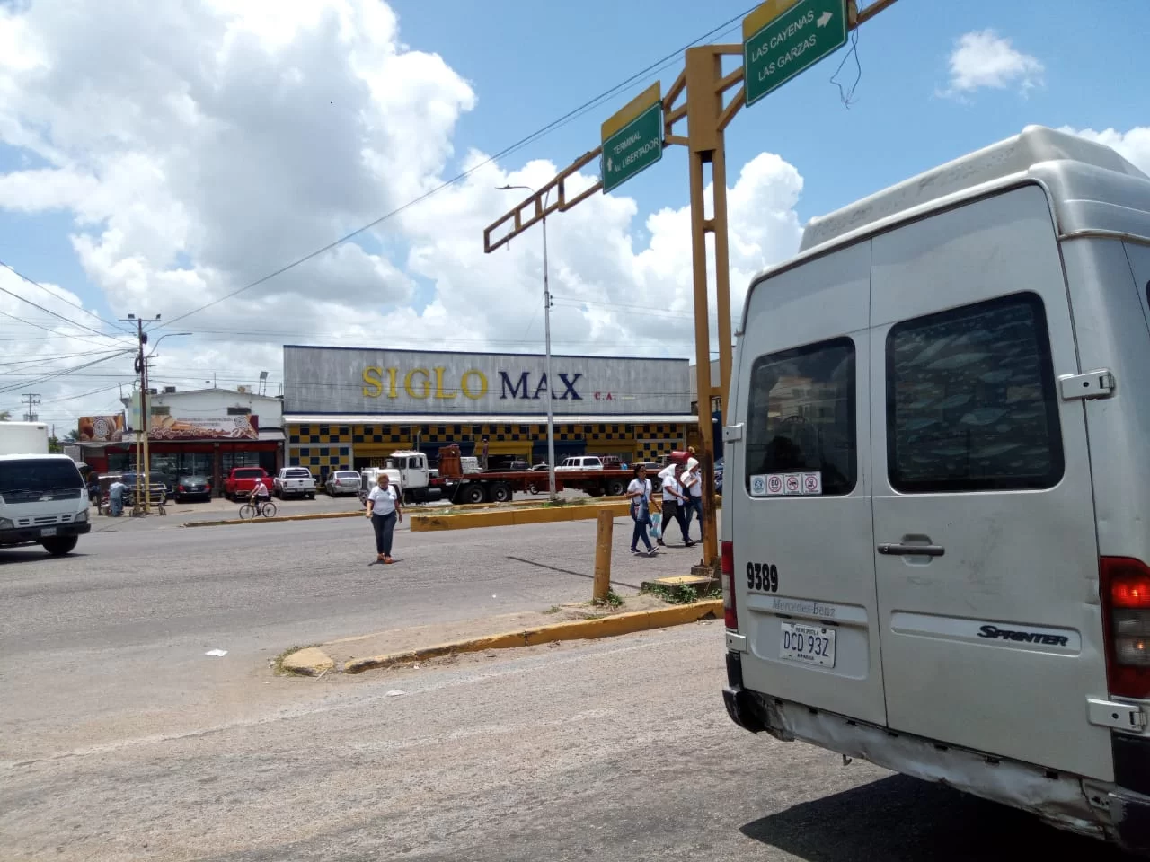 Vecinos claman urgente colocación de semáforos ante nueva muerte en cruce de Las Cayenas