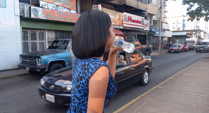 Vendedores de bebidas favorecidos con la ola de calor