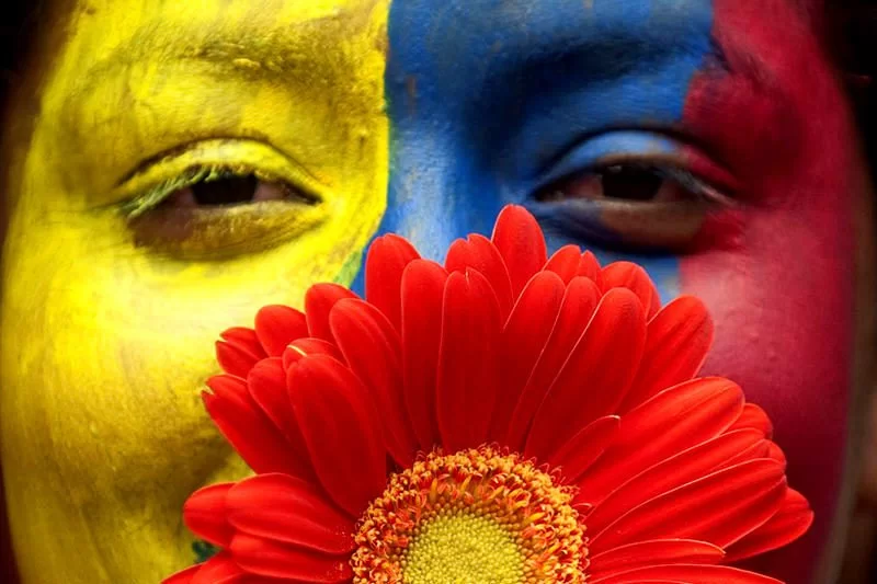 venezuela celebra el dia de las madres laverdaddemonagas.com mujer venezuela tricolor bandera flor