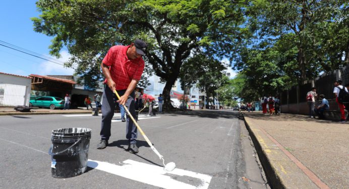 Alcaldía de Maturín realiza trabajos de señalización en la avenida Bicentenario