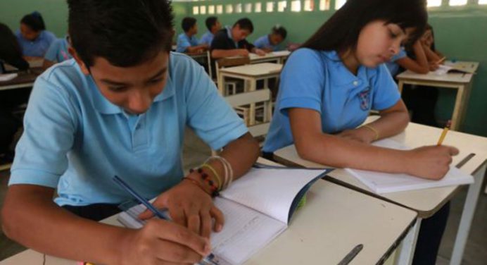 Andiep apuesta por adecuación curricular con más especialidades para bachillerato