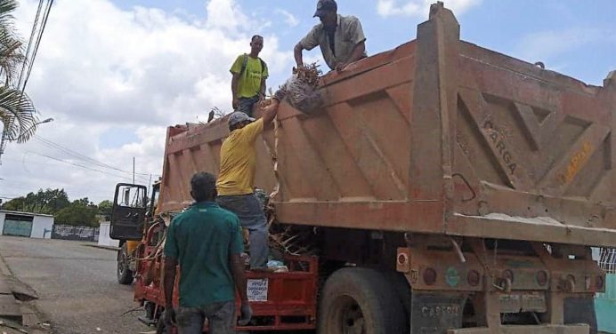 Avanzan labores de saneamiento en calles y avenidas del municipio Cedeño