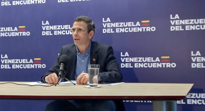 Capriles mantendrá su campaña por candidatura presidencial pese a agresión
