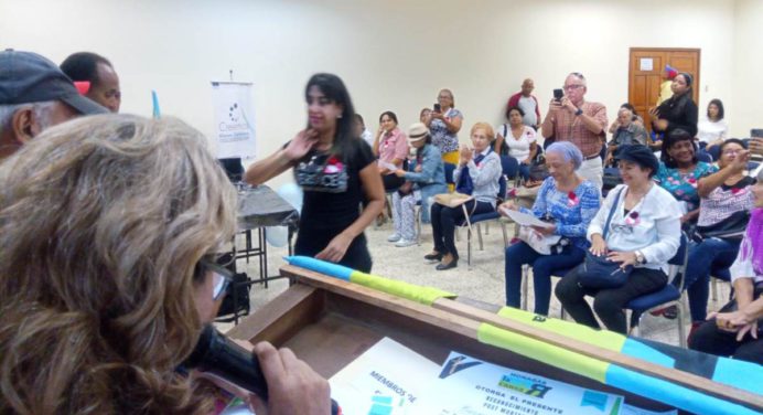 Causa R realiza conversatorio acerca de la influencia de la mujer en las políticas públicas