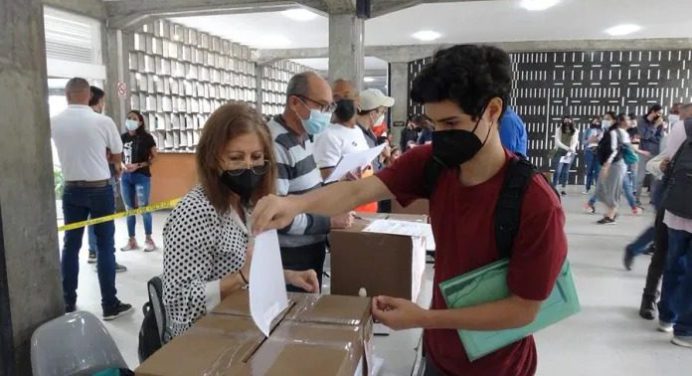 Comisión Electoral UCV entregará hoy el material electoral a las facultades