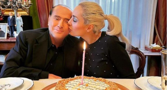 Conoce a Marta Fascina, la viuda y heredera de Silvio Berlusconi 53 años más joven