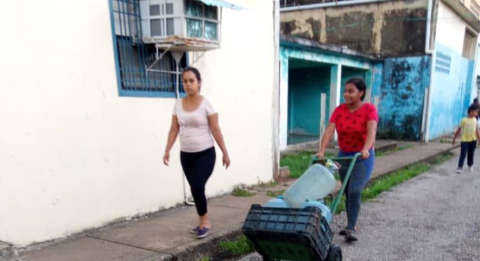 En Las Cocuizas tienen más de una semana sin agua