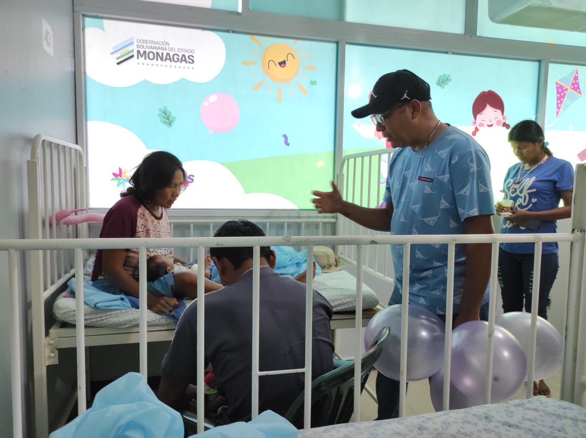 jovenes inspiradores y directiva del humnt llevan alegria a pacientes pediatricos laverdaddemonagas.com jovenes6