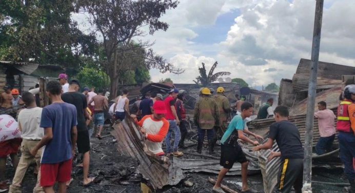 ¡Lamentable! Incendio en Maracay deja al menos 15 familias damnificadas