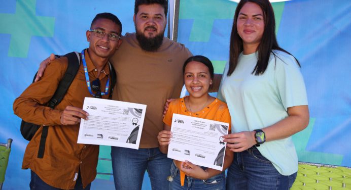 Luna y Fuentes acompañan registro de emprendedores jóvenes de Monagas