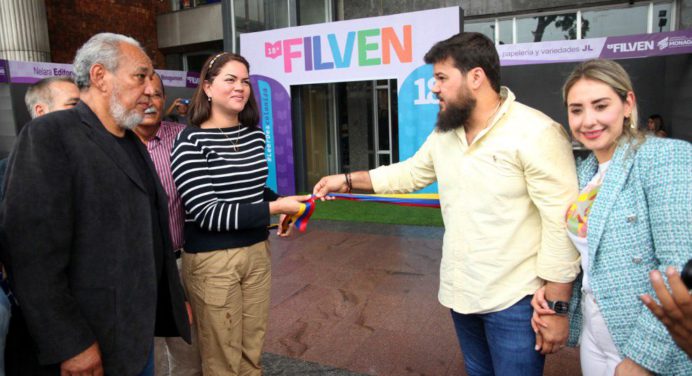 Luna y Fuentes dejan inaugurada la XVIII edición de Filven en la UBV Monagas