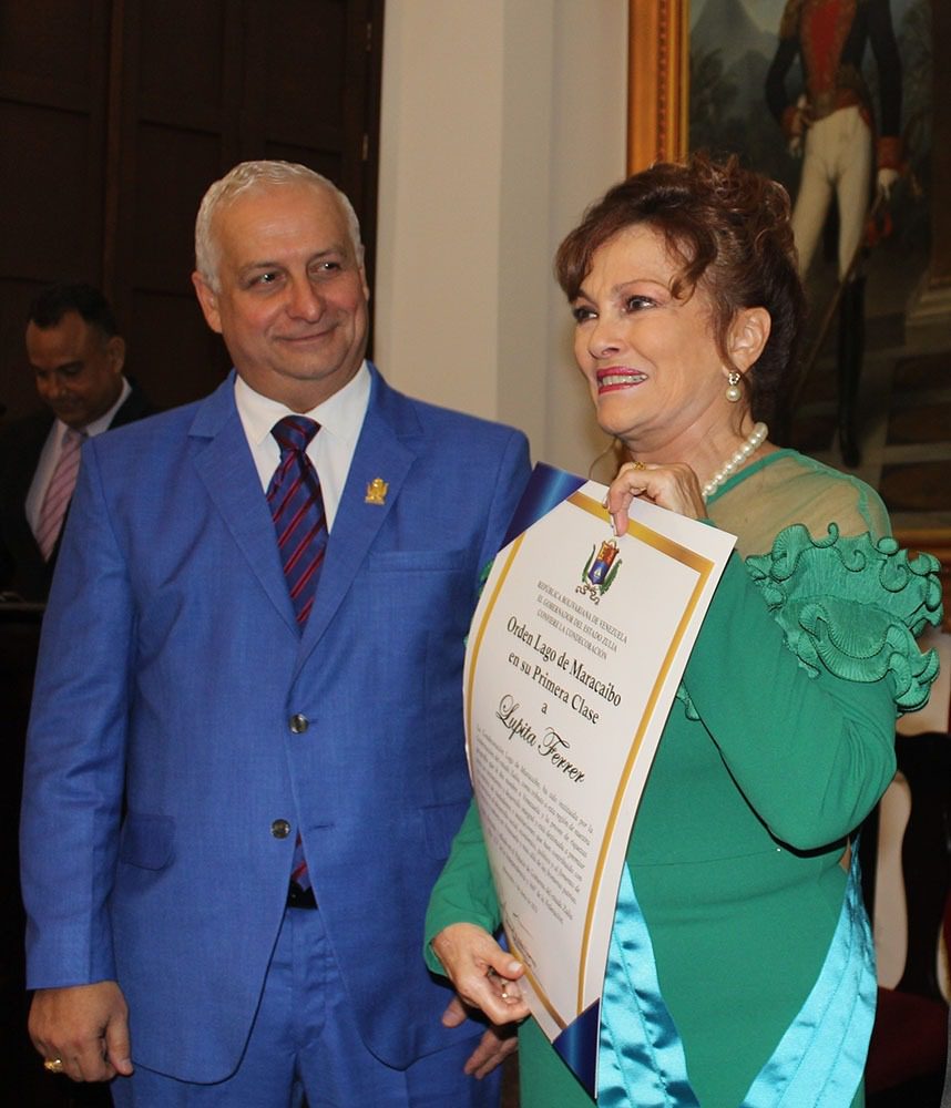lupita ferrer recibio la orden lago de maracaibo en su primera clase laverdaddemonagas.com photo1686065117