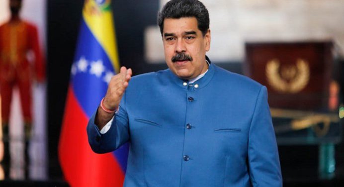 Maduro llega a Venezuela luego de su gira por Turquía y Arabia Saudita