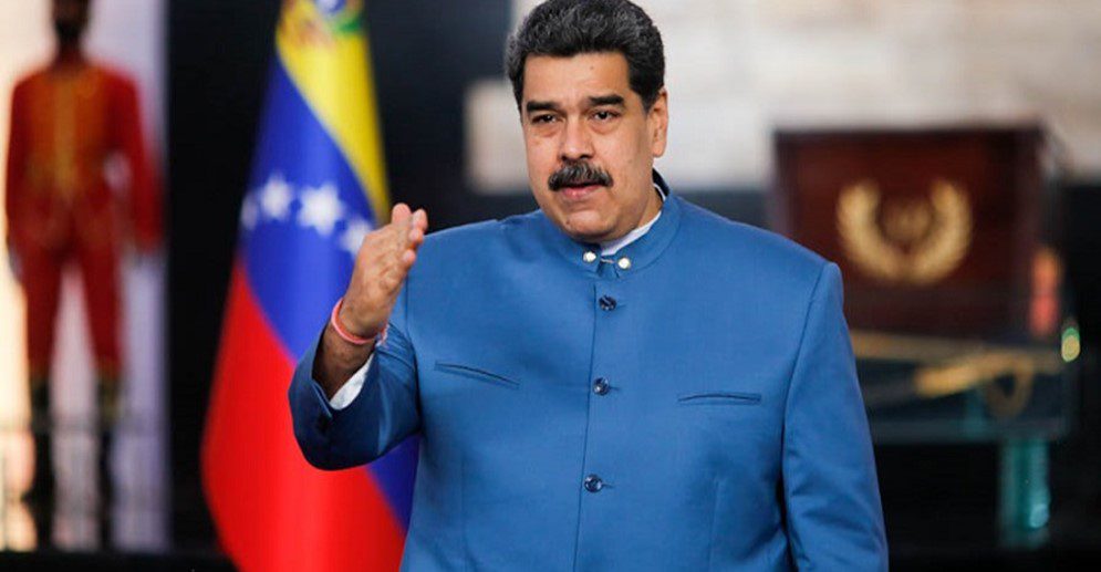 Maduro llega a Venezuela luego de su gira por Turquía y Arabia Saudita