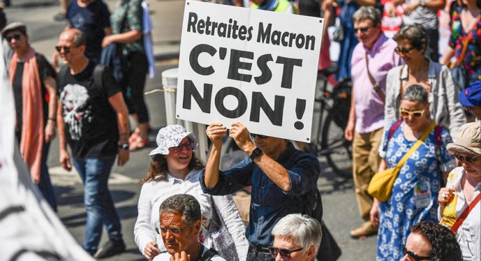 Manifestantes regresan a las calles de París y toman la sede de los JJ.OO.