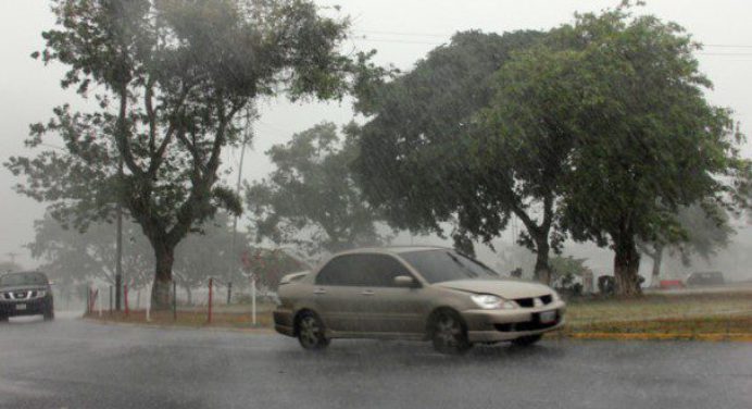 Nueva Esparta se quedó sin luz tras el paso de la onda tropical número 6