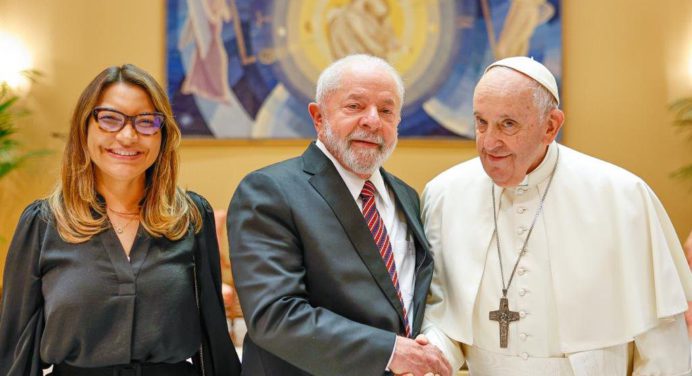 Presidente Lula da Silva visita al papa Francisco en el Vaticano