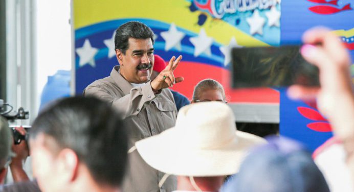 Presidente Maduro llama a combatir consumismo y «explotación desmedida» de recursos naturales