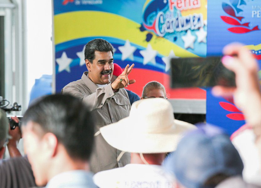 El presidente Nicolás Maduro llama a combatir el consumismo