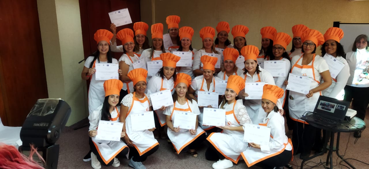 Un total de 24 emprendedoras recibieron formación durante 9 meses del Programa Gastronomía 360