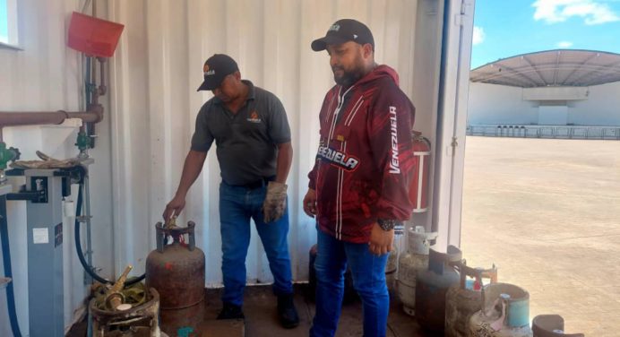 Realizan distribución de gas doméstico en comunidades de Cedeño