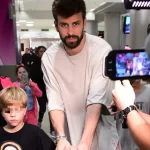 Piqué protege a sus hijos del constante acoso de la prensa