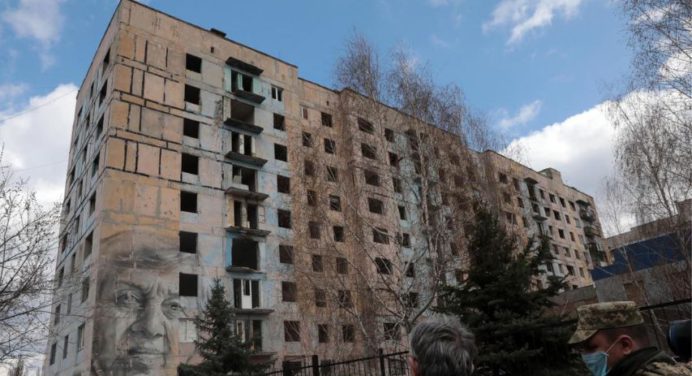 Ucrania anuncia la evacuación obligatoria de 239 niños de 7 localidades de Donetsk