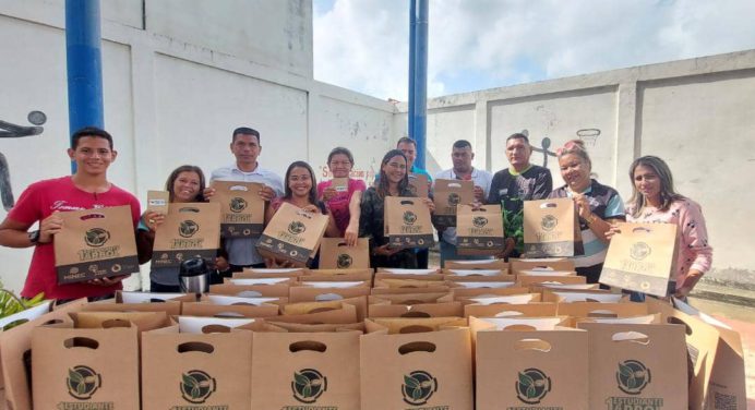Activan plan «Un estudiante, un árbol» en el municipio Cedeño