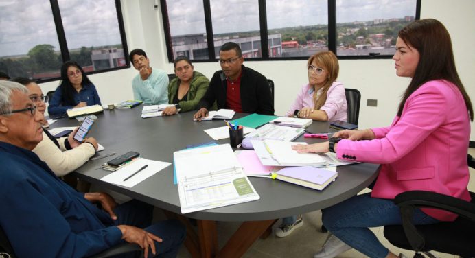 Ana Fuentes atenderá ornato de 11 espacios de Maturín esta semana