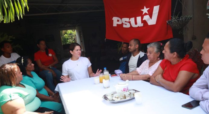 Ana Fuentes fortalece integración de equipos políticos parroquiales del Psuv