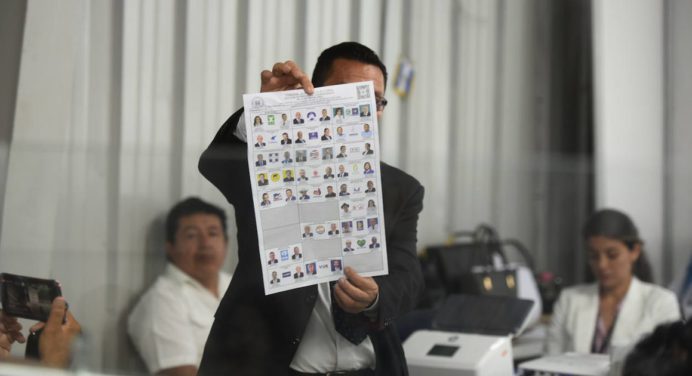 Autoridades de Guatemala piden respetar resultados de elecciones impugnadas