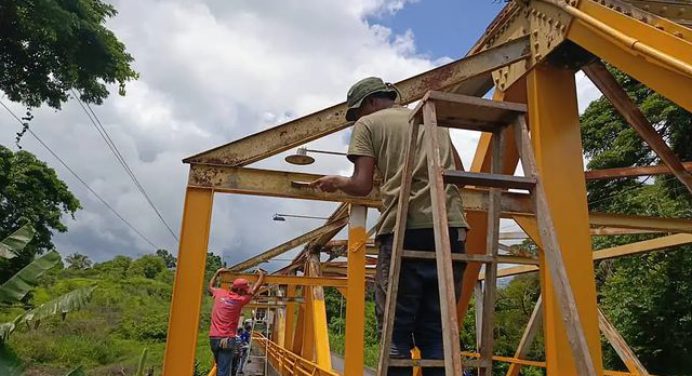 Avanzan trabajos de recuperación del puente de Taguaya en Piar